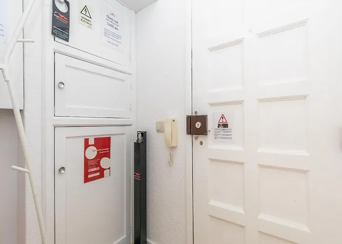 Bright Valadim Apartment