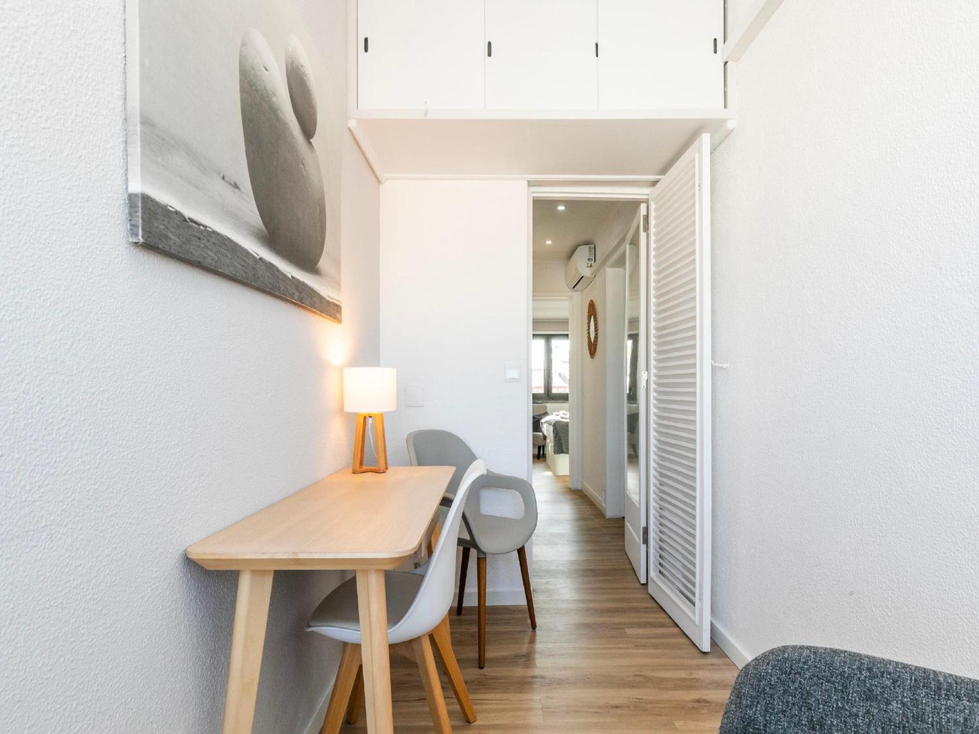 Apartament Bright Valadim *