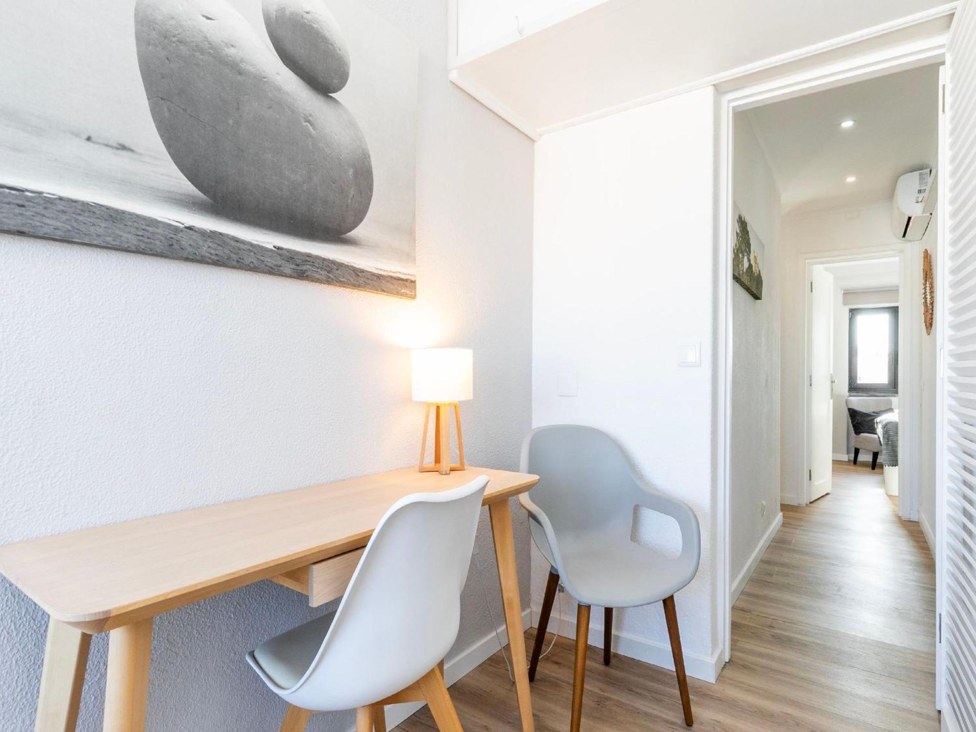 Apartament Bright Valadim