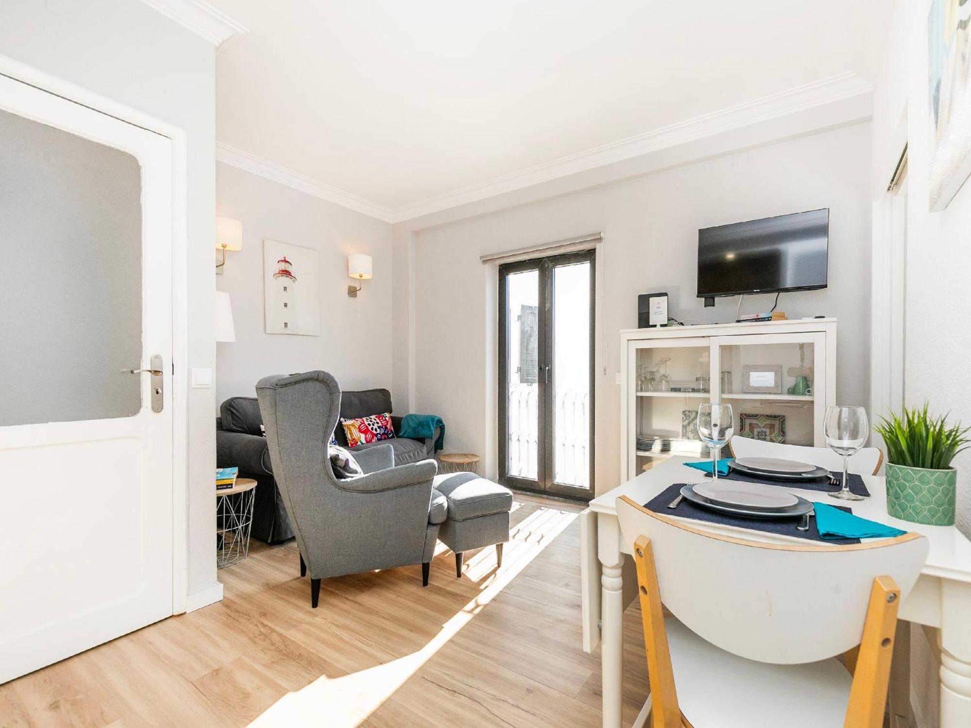 Apartament Bright Valadim *